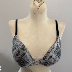 Multi color bra